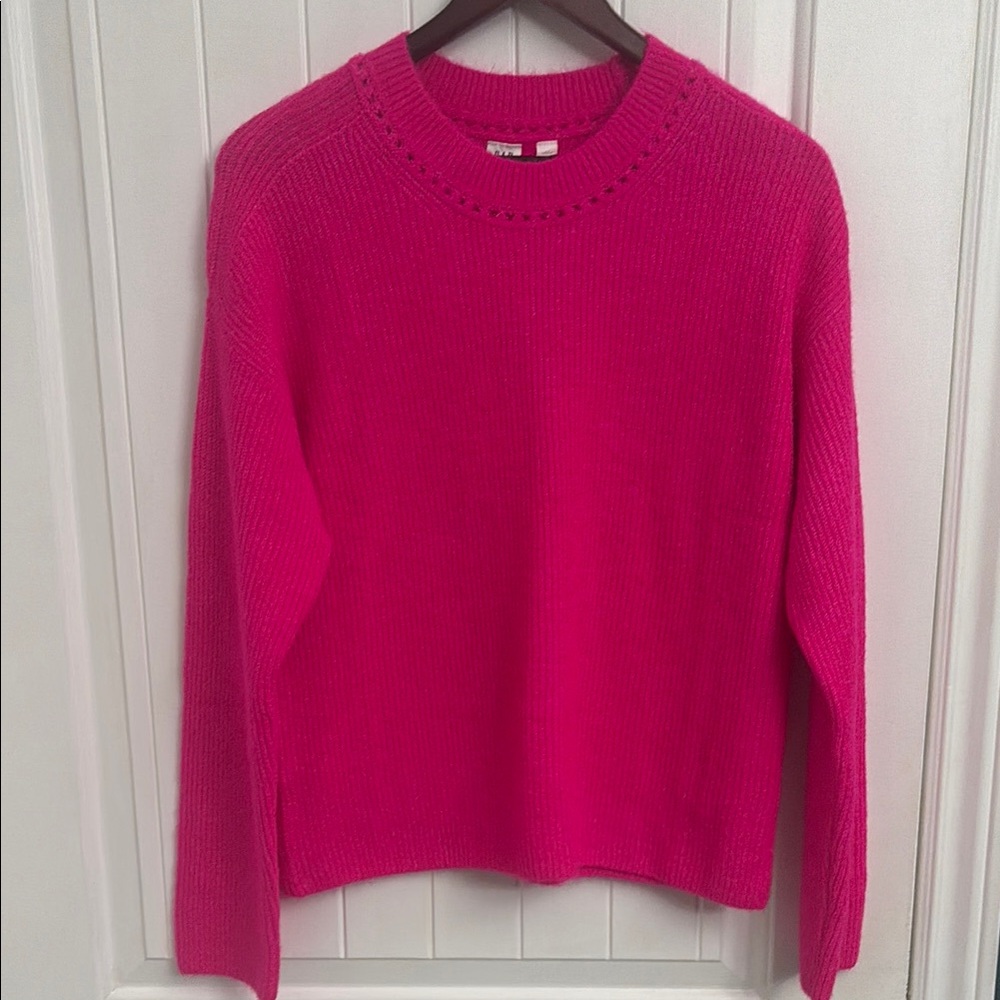 GAP Women's Pink Crew Neck Sweater